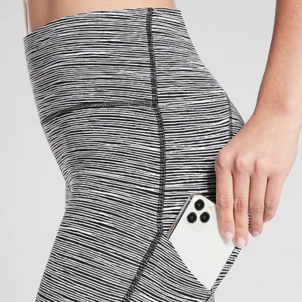 Ultimate Linear Lines Capri - image 3